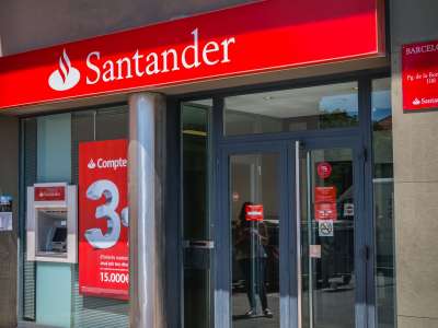 Banco Santander to close 221 branches 19 of them in the Canary Islands