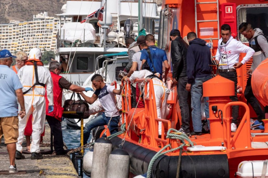 Another 100 irregular immigrants arrive in the Canary Islands in two boats