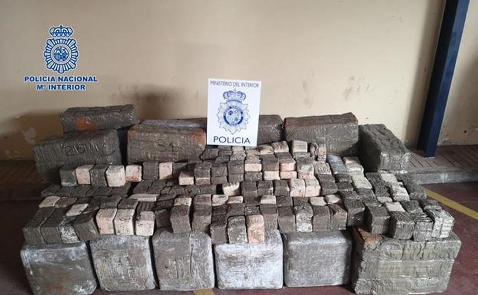 Two men arrested with 1,270 kilos of hashish in Fuerteventura