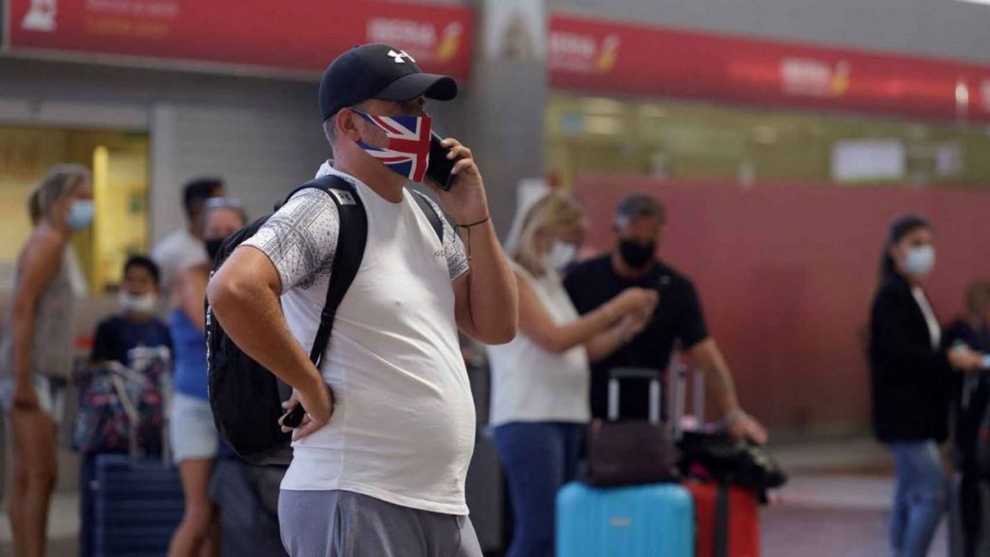 UK holiday bookings for the Canary Islands increase but with some caution