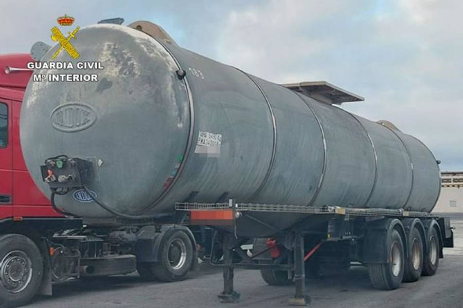 Large scale drug operation using fuel tankers is uncovered in the Canary Islands