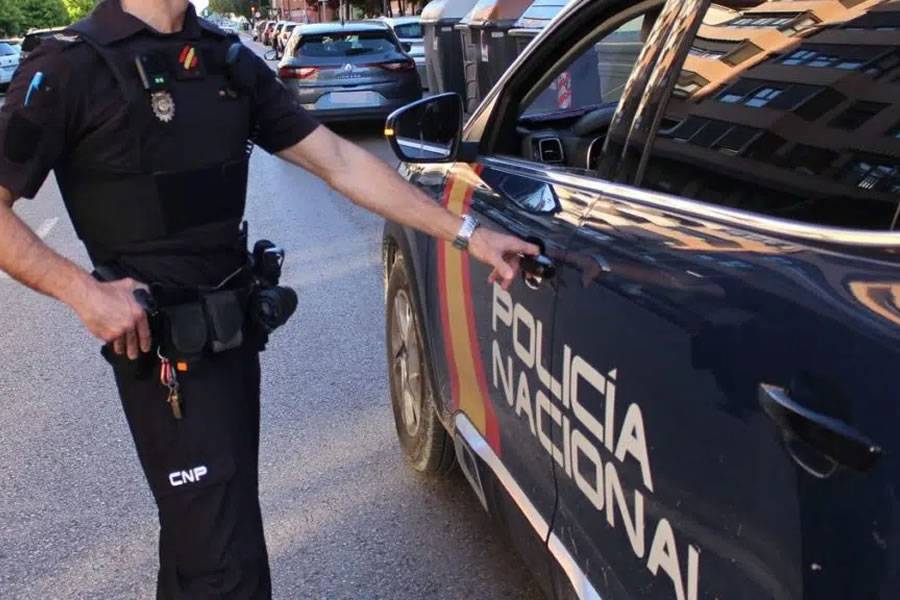 Two arrested for selling false residency documents in Tenerife for 500 euros