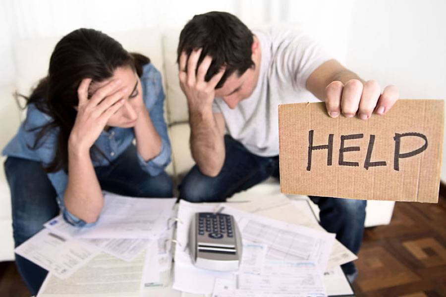 Bank of Spain warns the cost of living crisis will soon affect loans and mortgages 