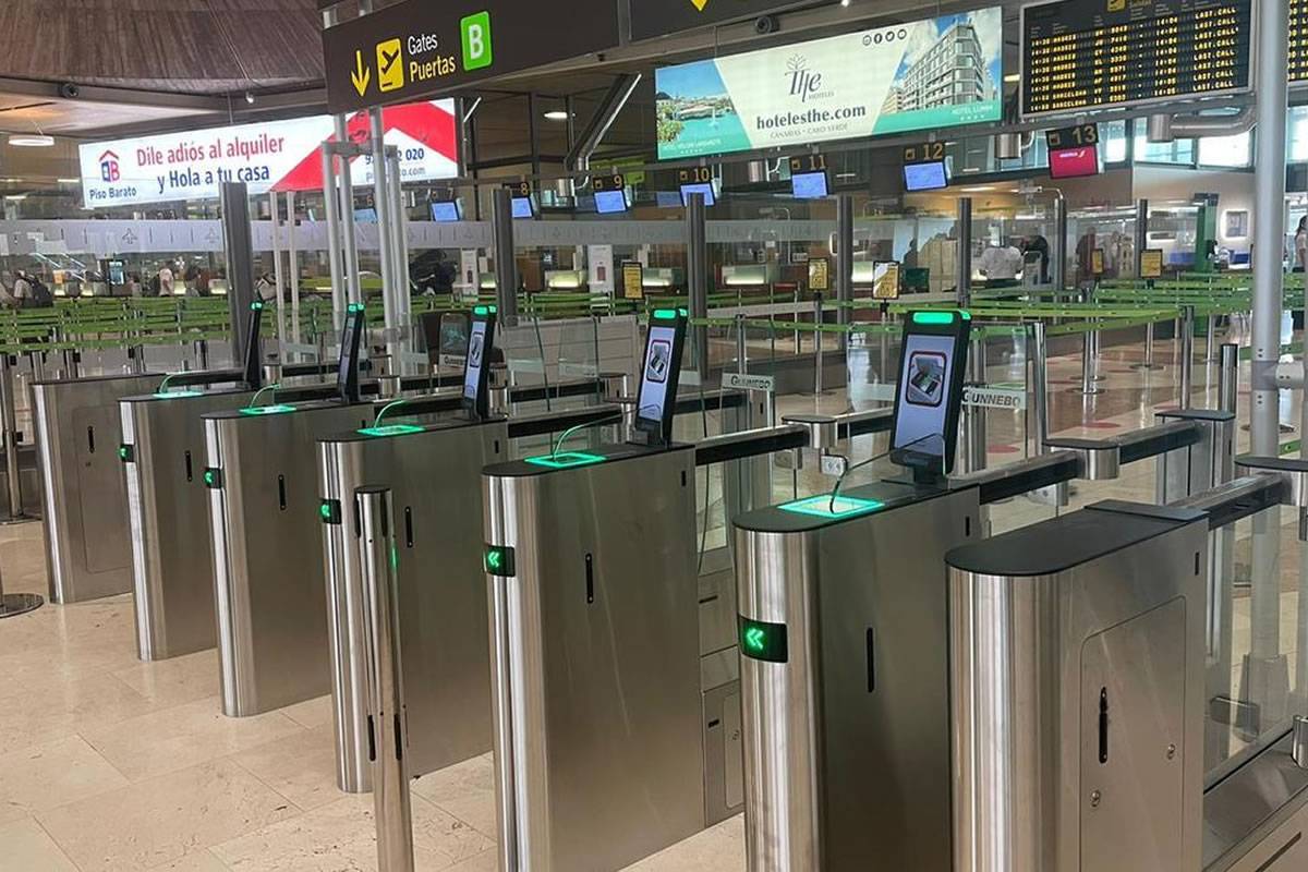Tenerife airport launches new control system to speed up passenger flow