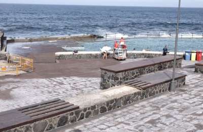 A 4-year-old boy is in critical condition after accident at the Bajamar pools