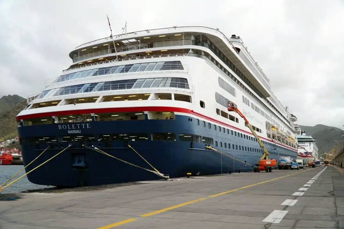Almost 9,000 people cruise into the capital of Tenerife