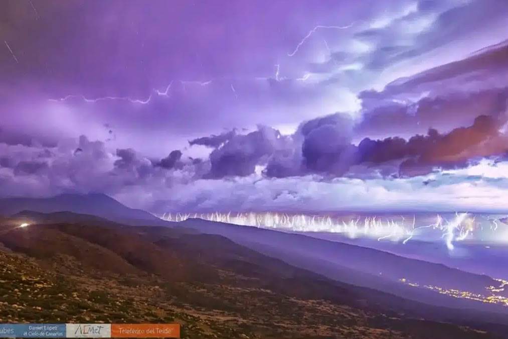 A stormy night on Teide produces images with dozens of lightning bolts