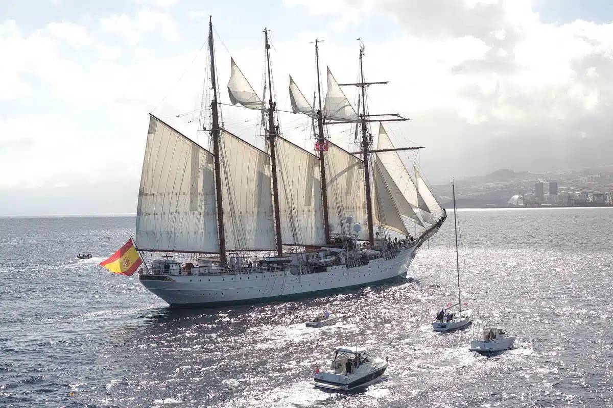 The Juan Sebastián de Elcano tall ship docks in Santa Cruz this Friday