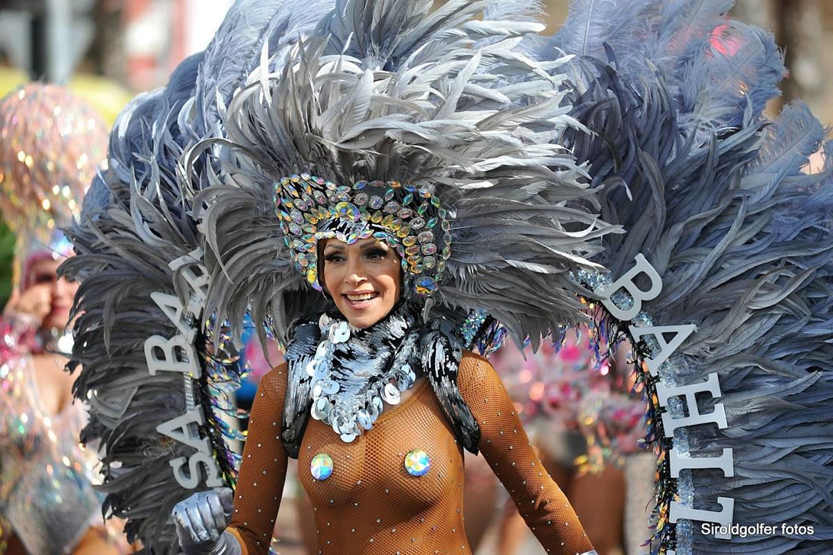 Los Cristianos carnival ends full of colour with a parade of 1,800 dancers and groups