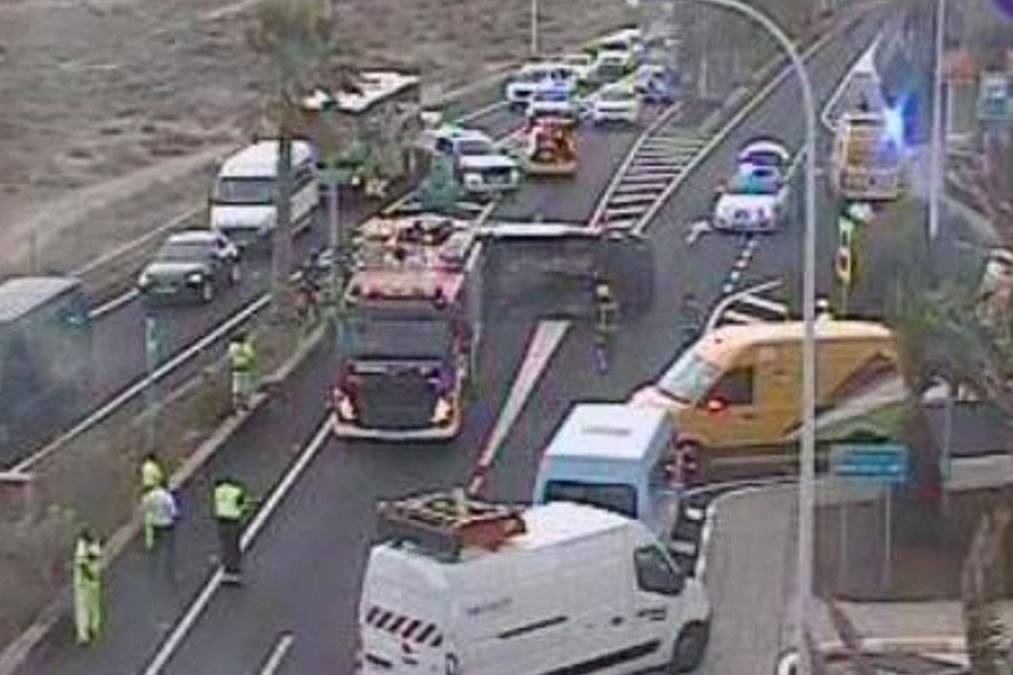 Four injured in accident by Tenerife South Airport