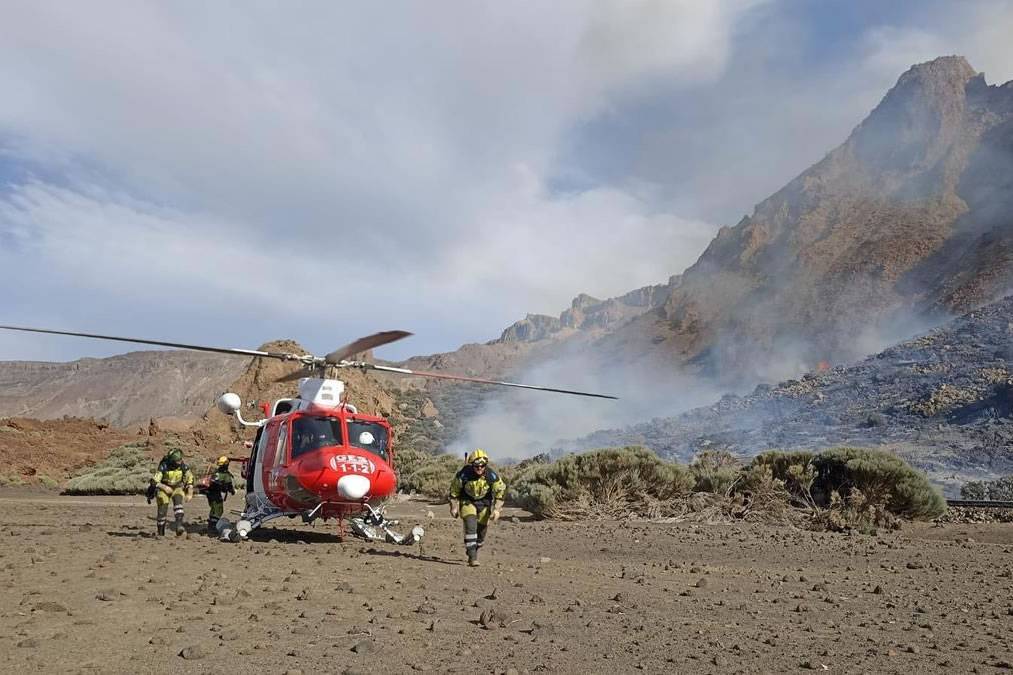The fire in Teide National Park has been controlled and extinguished
