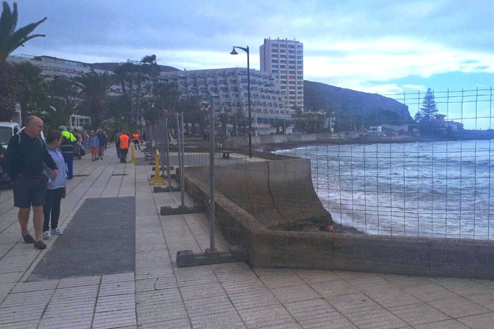 The Los Cristianos seafront walkway is finally going to be repaired