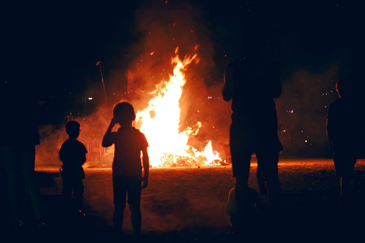 How to apply for a bonfire permit for San Juan and San Pedro celebrations