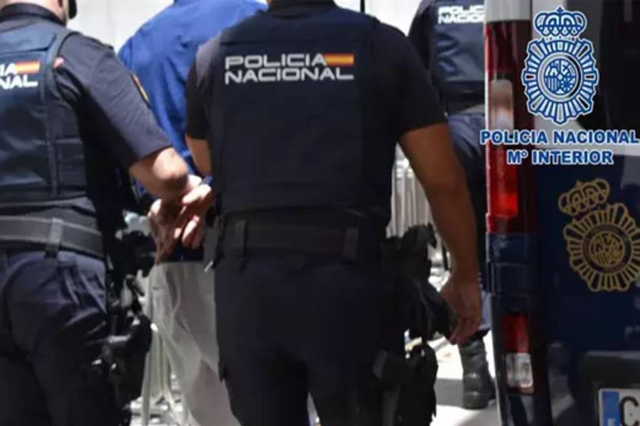 A wanted fugitive is captured in Costa Adeje and is awaiting extradition