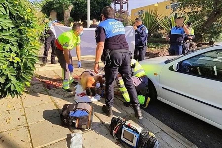 Man in critical condition after being attacked with a machete and bats in south Tenerife