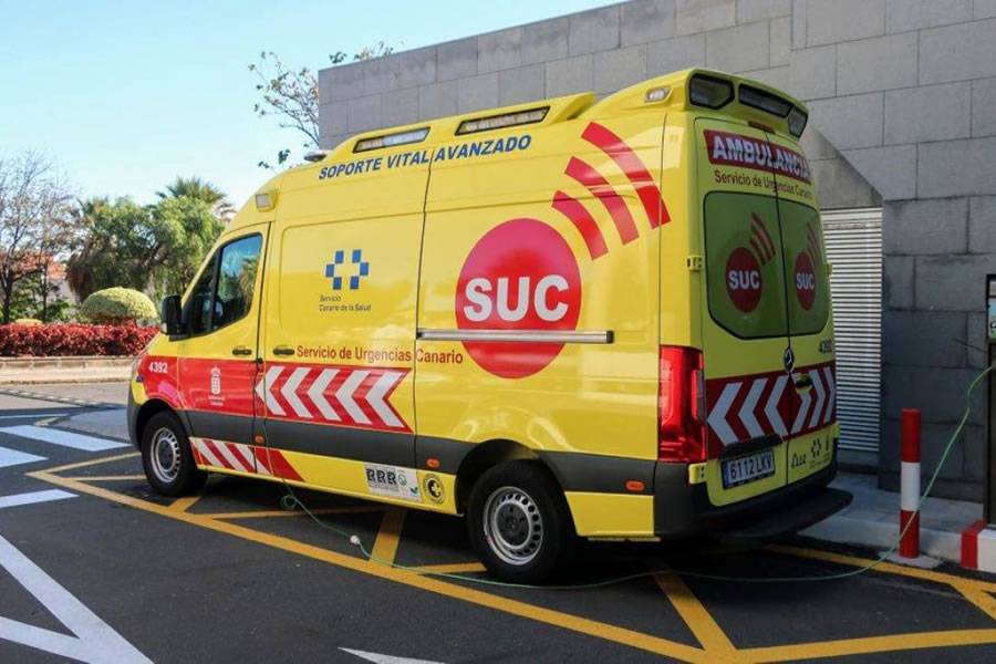 32-year-old man rescued from a beach in Costa Adeje by firemen