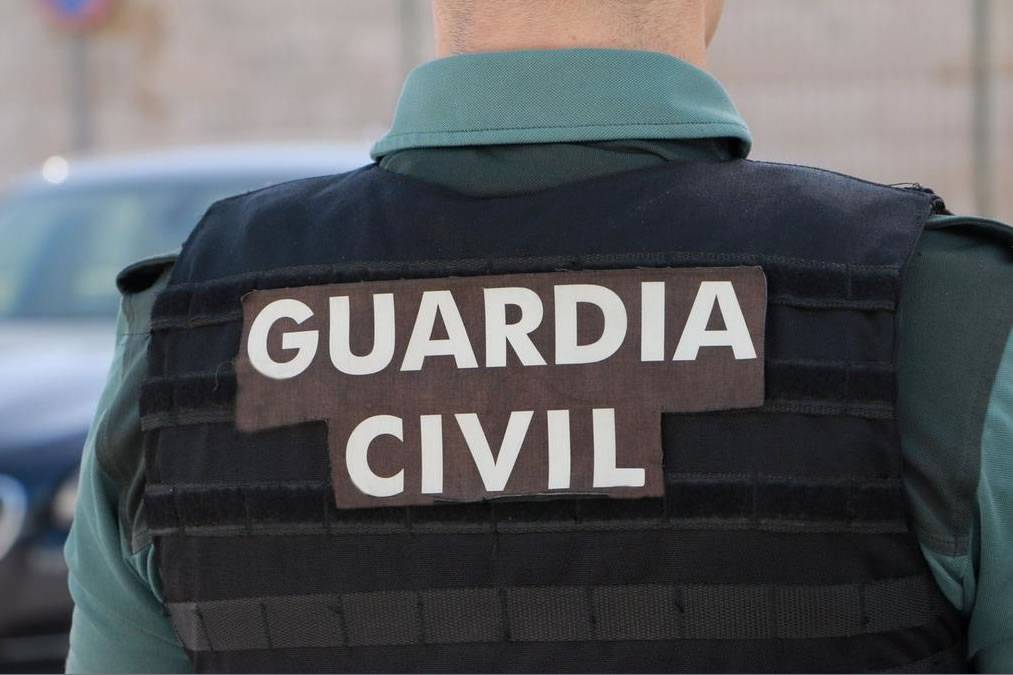 Hotel cleaner arrested for stealing British tourist's €16,000 ring in south Tenerife