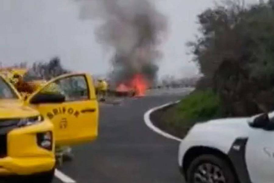 Car catches fire on road to Teide National Park