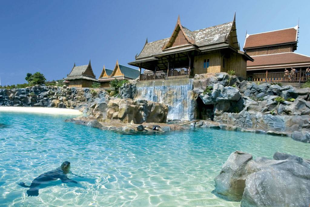 Siam Park celebrates Thai New Year with a variety of traditional activities