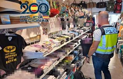 More shops raided in Costa Adeje selling fake handbags, watches, and football shirts