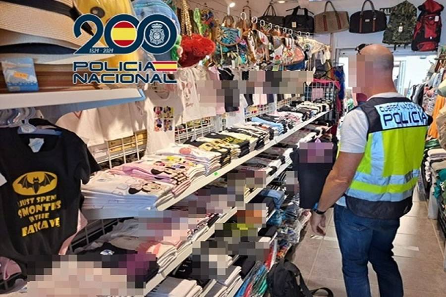 More shops raided in Costa Adeje selling fake handbags, watches, and football shirts