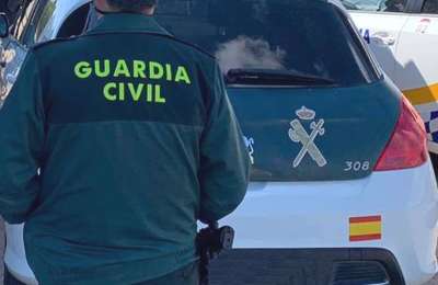 Guardia Civil arrest three people in Tenerife for theft of 45 mobile phones valued at €10,500