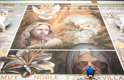 The world’s largest sand tapestry is created in Tenerife