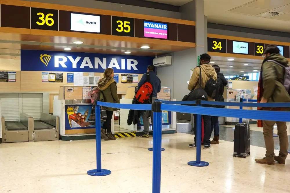 Ryanair to stop allowing printed boarding passes by May 2025